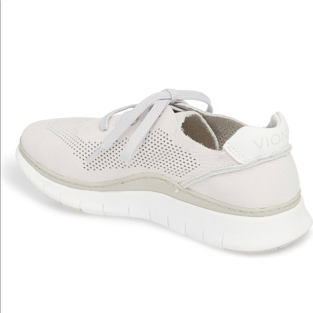 NEW Vionic Joey Sneakers - Light Grey Nubuck - Picture 3 of 8